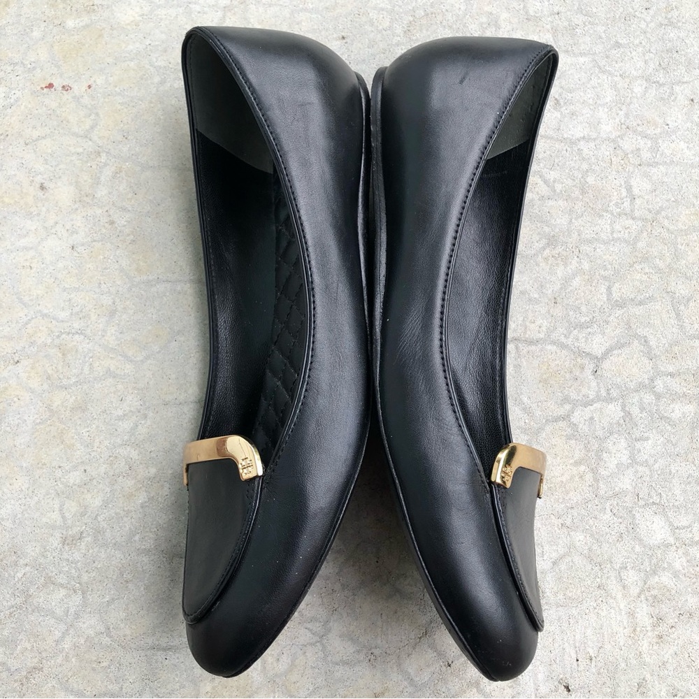 Tory Burch Black Flats with Gold Accent - Picture 5 of 8